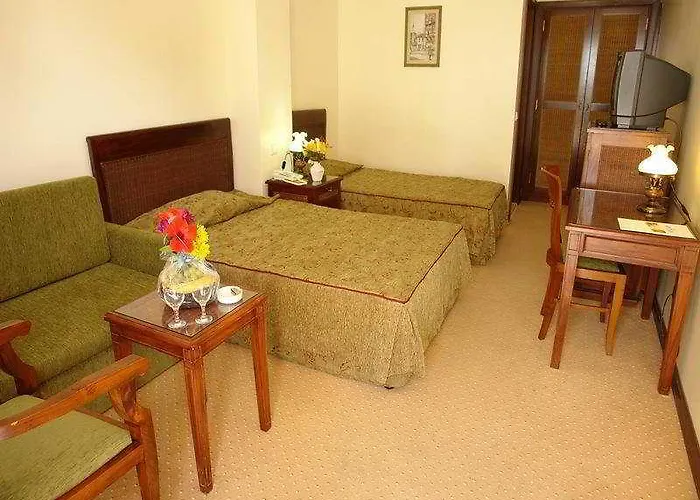 Antik Garden And Antik 아브살라르