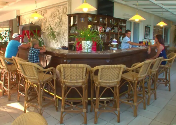 Hotel Antik Garden And Antik 3*